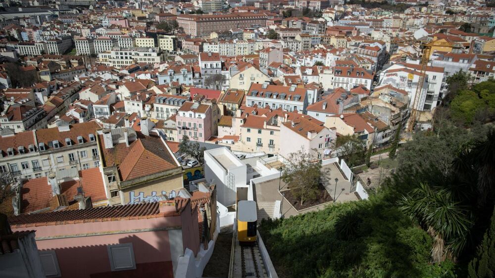 Funicular da Graça, em Lisboa, reabre após inspeção