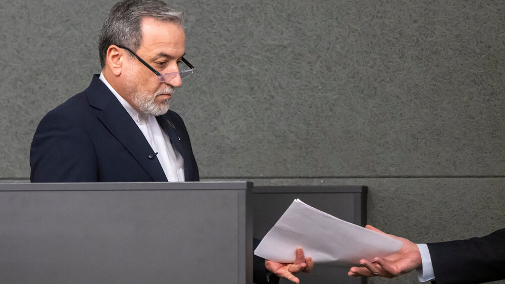 Ministro iraniano diz que Rússia e China estão a apoiar Teerão 'politicamente e de outras formas'