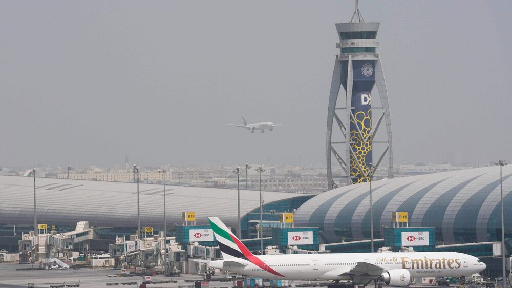 Aeroporto do Dubai suspende atividades após ataque iraniano