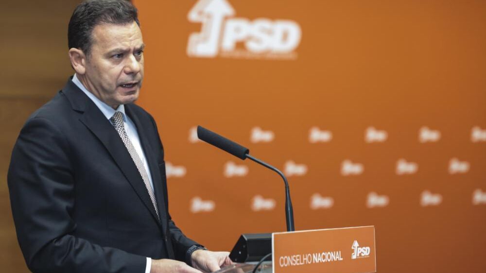 Montenegro elogia 'sensibilidade política' e 'coragem de Morais Sarmento como governante'