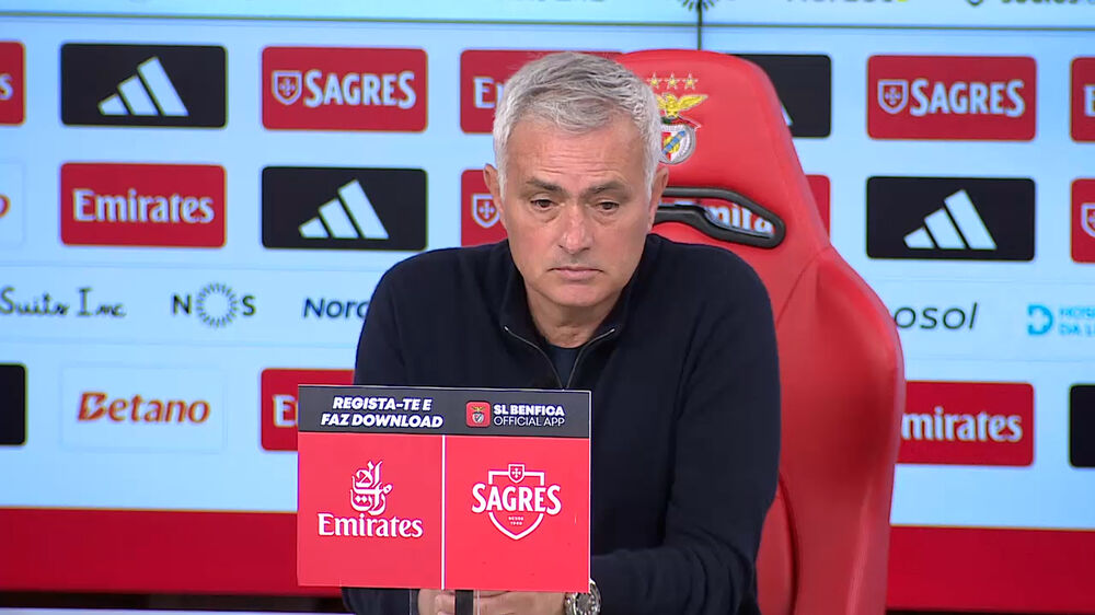 Mourinho: «Título? Considero difícil a recuperação de 7 pontos»