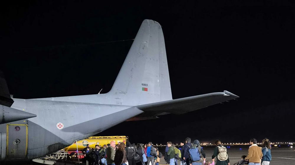 Portugueses à chegada ao aeroporto 