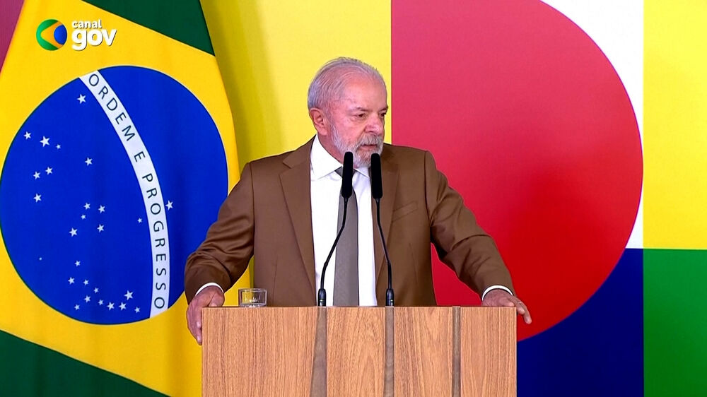 Brasil suspende impostos sobre combustíveis para aliviar o impacto nos preços