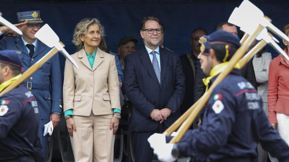 Governo vai ouvir bombeiros e autarcas sobre nova lei da Proteção Civil