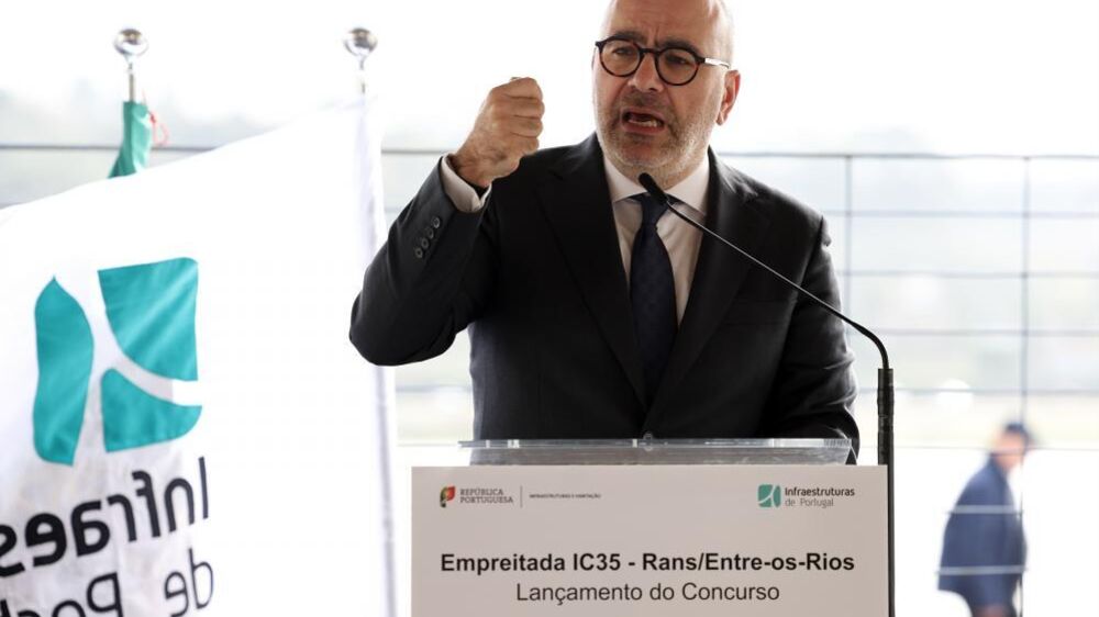 Governo focado no crescimento “sustentado” mas “ambicioso” do aeroporto do Porto