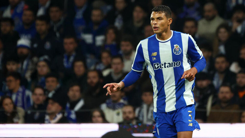 Roberto Carlos elogia escolha de Thiago Silva, que regressou ao FC Porto