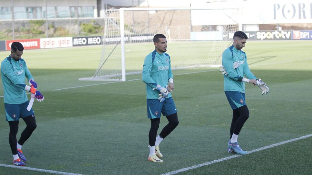 Ricardo Velho substitui Diogo Costa na convocatória da Seleção Nacional 