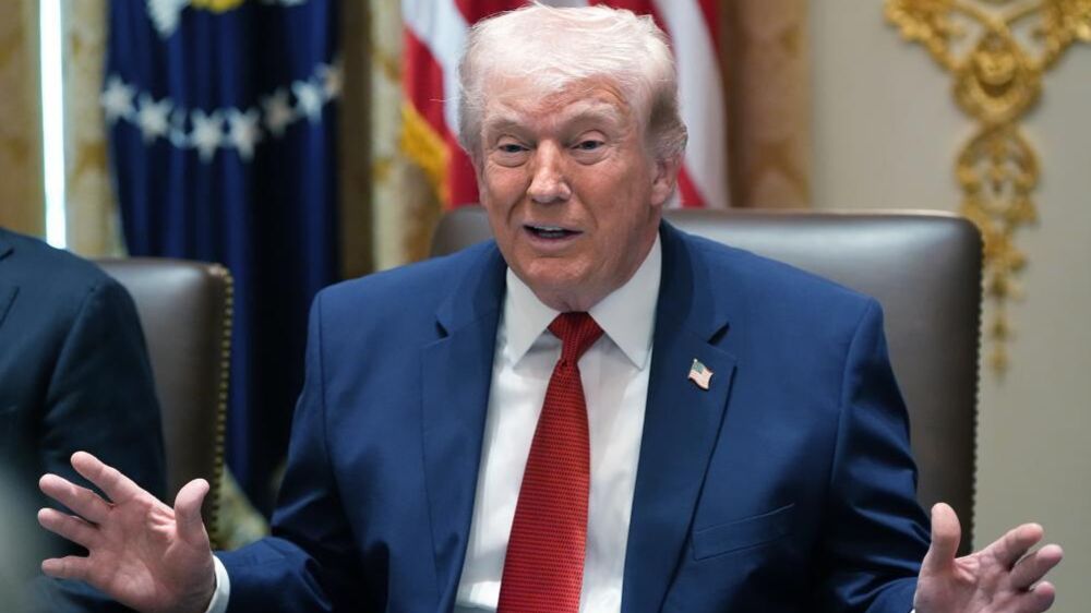 Irão deixou passar 10 petroleiros por Ormuz, diz Trump. EUA prometem manter ataques se não houver acordo