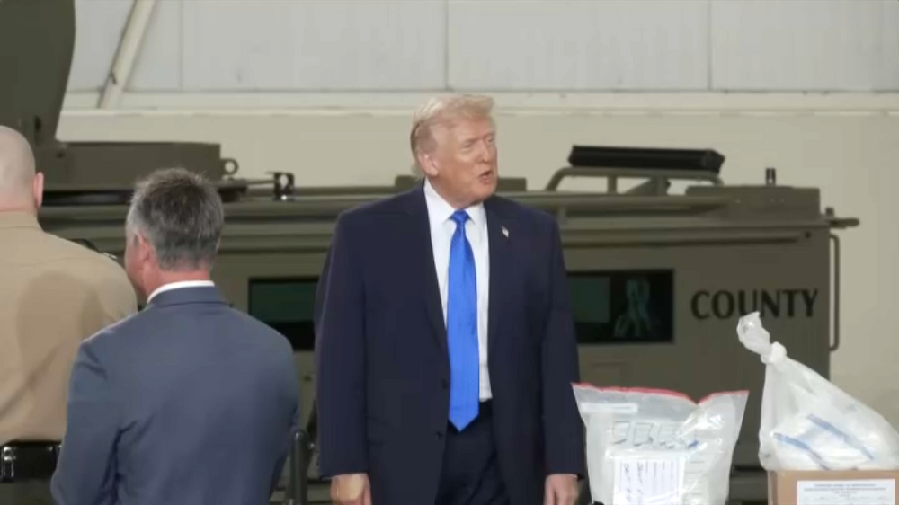 Trump ameaça destruir principal centro de exportação de petróleo do Irão na Ilha de Kharg caso não concorde rapidamente com acordo   