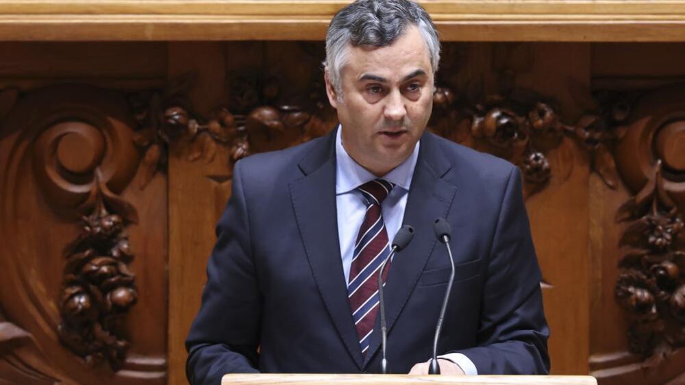 Ministério da Educação abre concurso para vinculação aos quadros de 1406 técnicos especializados