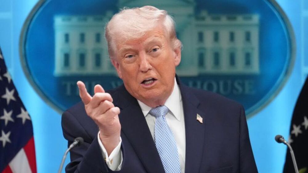 Donald Trump fala à imprensa.