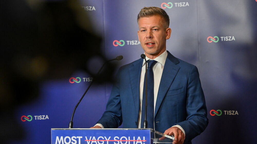 Péter Magyar proclama vitória contra Orbán