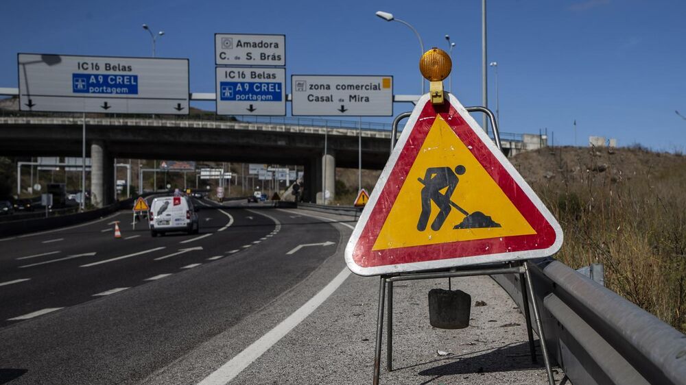 Previstos 'constrangimentos' no nó de Queluz da A9-CREL entre esta segunda e quinta-feira durante a noite