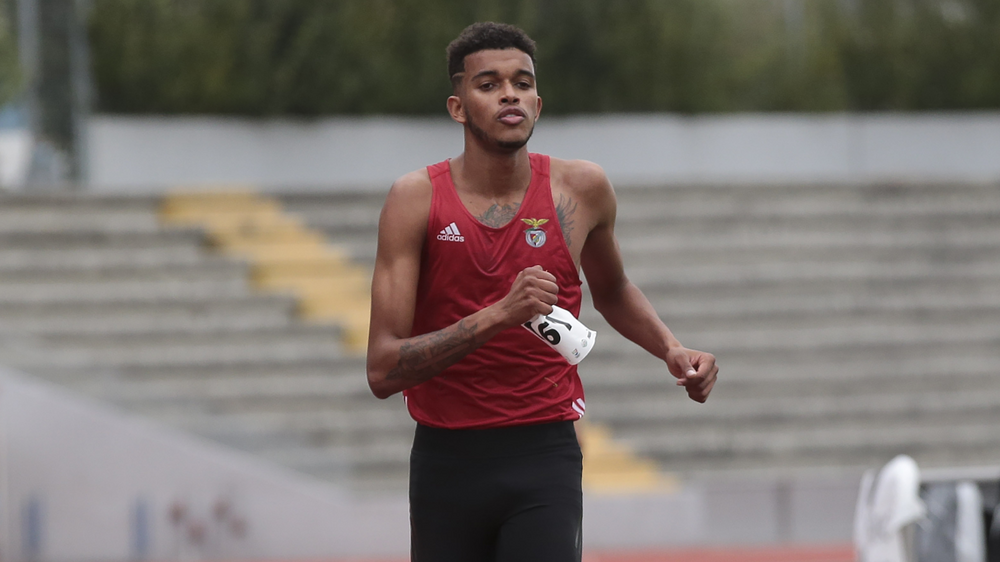 Etson Barros, atleta do Benfica