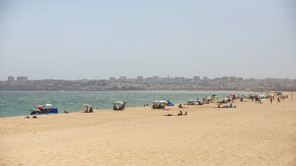 Portugal com risco elevado de exposição à radiação UV e temperaturas de 30 graus