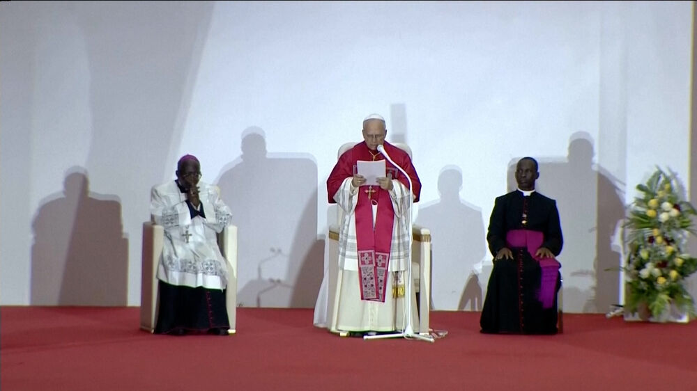 “É o amor que deve triunfar, não a guerra!”: Papa Leão XIV reza num santuário católico em Angola