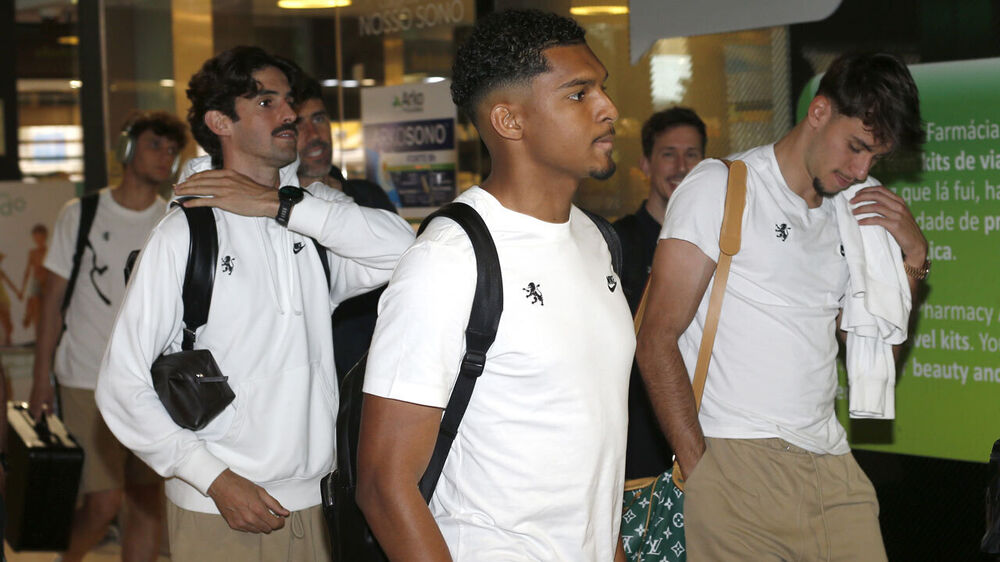 Sporting viajou para o Porto de avião