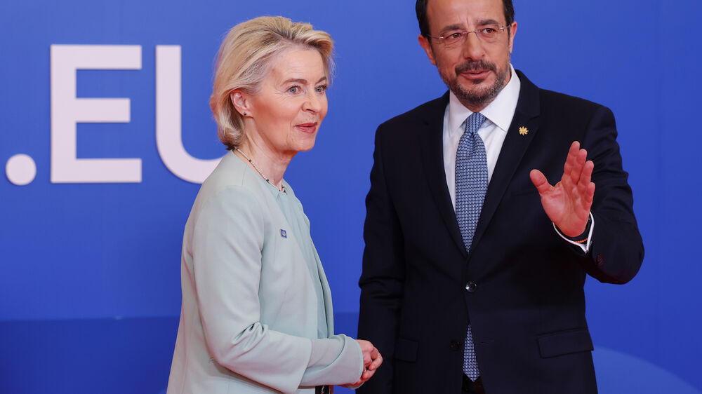 Bruxelas vai apresentar plano de resposta se Estado-membro for atacado