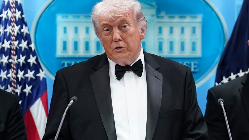 Trump fala sobre disparos em gala com correspondentes da Casa Branca