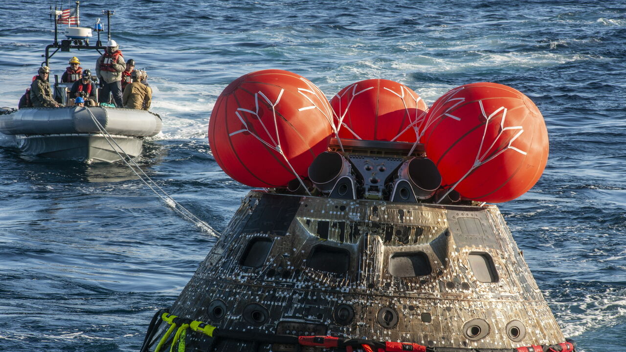 Cápsula 'Orion' regressa à Terra após Missão Artemis e prepara próximo voo em 2027