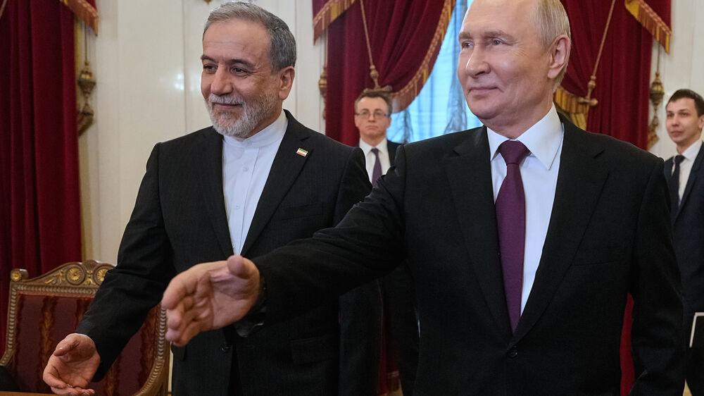 MNE iraniano discute possível cessar-fogo 'completo' com homólogo russo