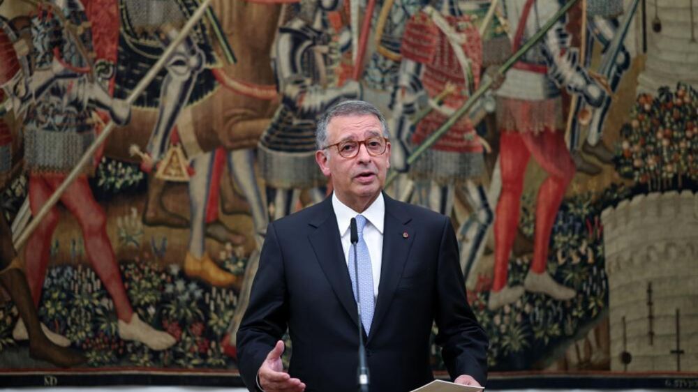 10 Junho: Seguro discursa pela primeira vez nesta data em Angra do Heroísmo