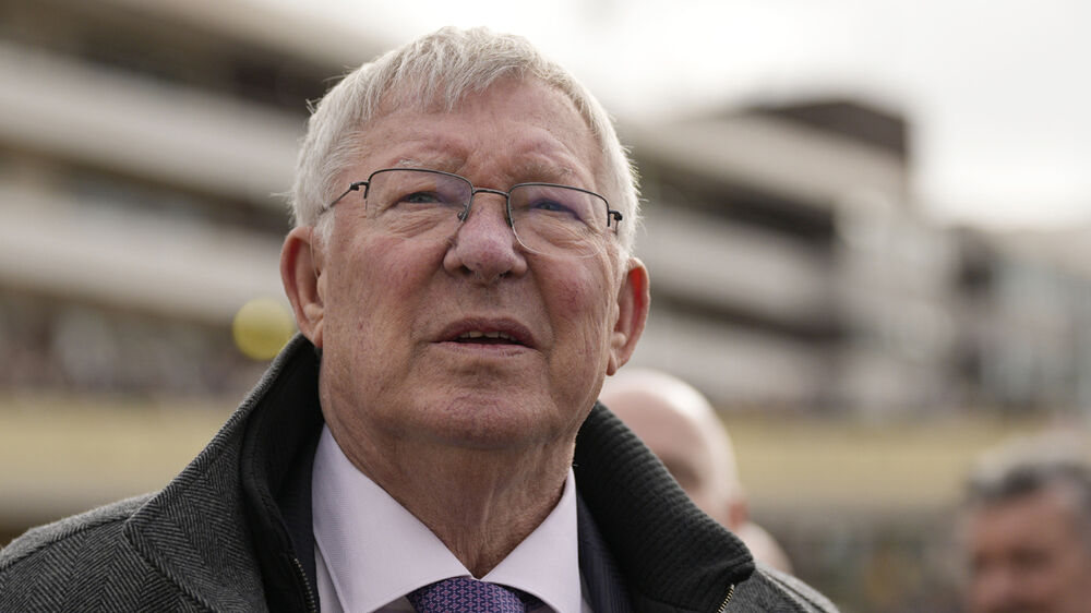 Presença de Alex Ferguson no Man. United irrita Roy Keane
