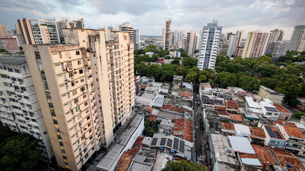 Desigualdade volta a subir no Brasil em 2025 apesar do aumento do rendimento médio