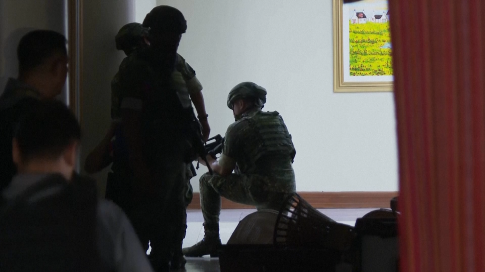 Tiroteio no Senado das Filipinas durante tentativa de detenção de senador