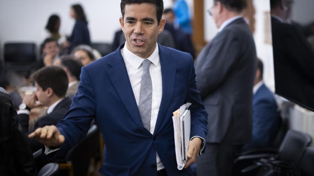 Polícia Judiciária faz buscas na casa do cunhado do ministro Leitão Amaro