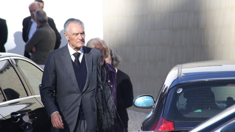 Cavaco Silva defende força europeia para reduzir dependência dos EUA de 'super errático' Trump