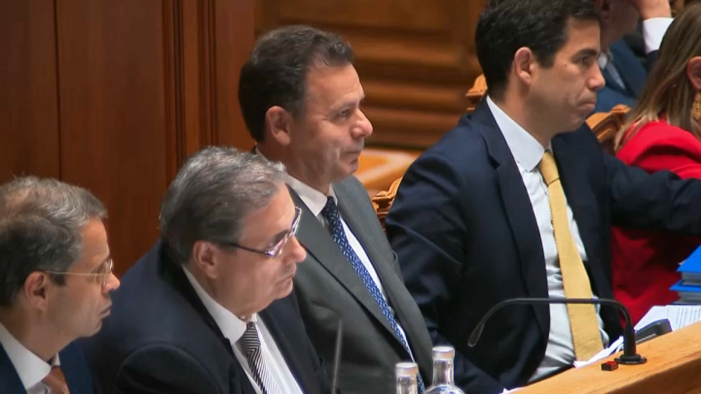 Debate quinzenal no parlamento com primeiro-ministro marcado por polémica em torno da gestão do SIRESP 