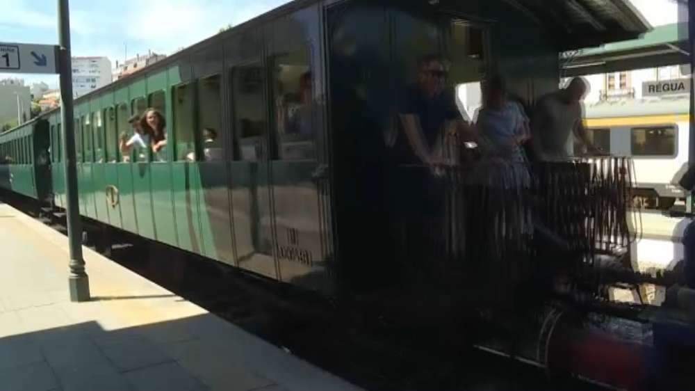Comboio histórico do Douro volta a percorrer uma das linhas ferroviárias mais emblemáticas do País 