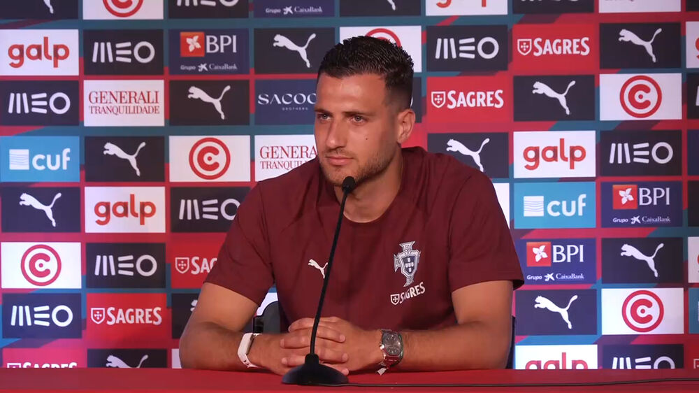 Diogo Dalot sobre Cristiano Ronaldo: «Todos sabem a capacidade que ele tem para lidar com a crítica»