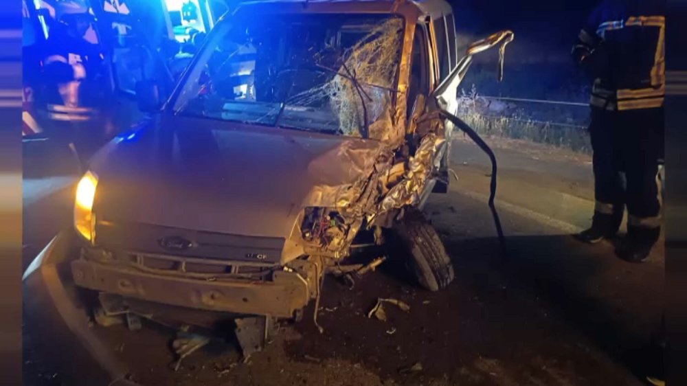 Cinco pessoas feridas na sequência de colisão entre 2 viaturas em Castro Marim 