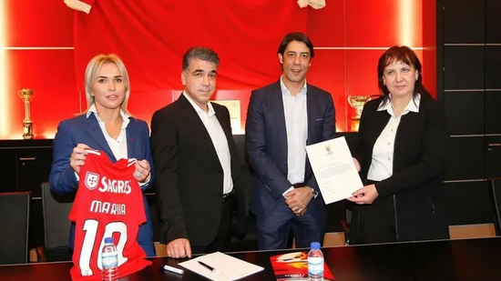 Diretora de academia do Benfica é procurada pela Interpol