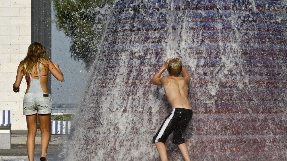 Calor: Direção-Geral da Saúde eleva nível de risco para laranja