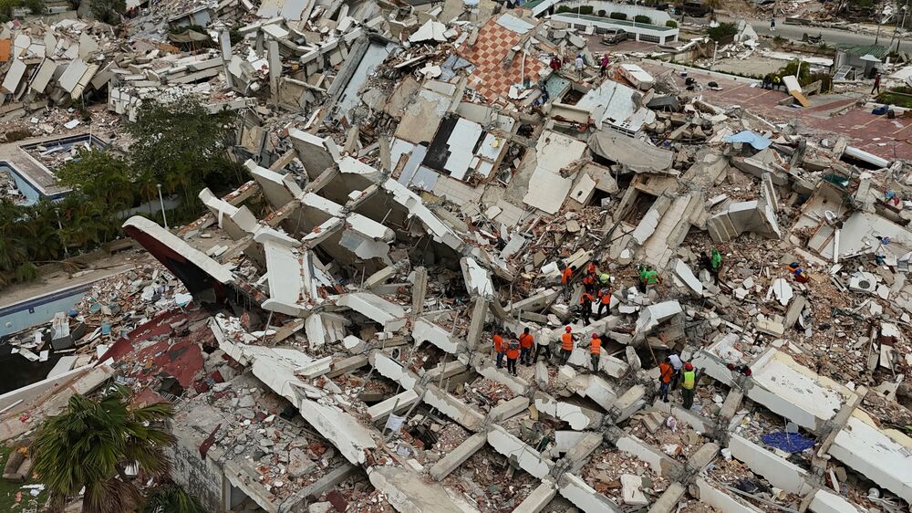 Venezuela: Em La Guaira persiste a esperança de resgatar os corpos dos escombros