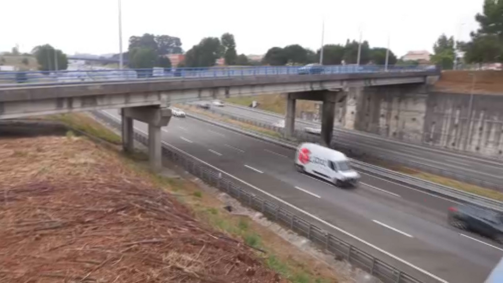 Jovem que sobreviveu a acidente violento na A4 conta que beijou namorada antes dela morrer 