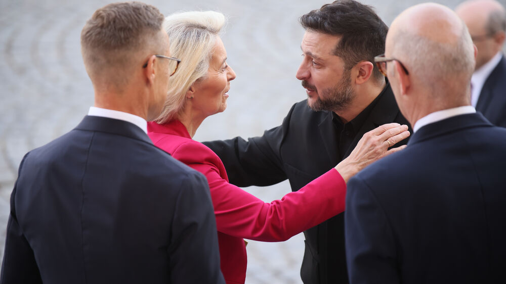 Ursula von der Leyen e Volodymyr Zelenskyy