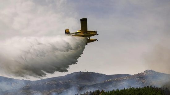 Itália envia dois aviões para apoiar combate aos fogos em Portugal