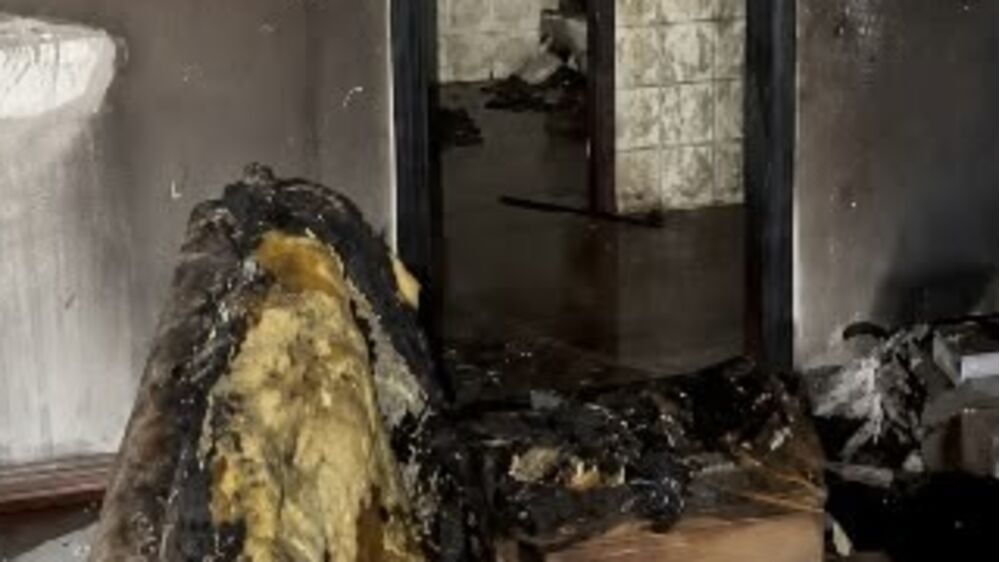 Dois fogos destruíram a sede do Chega em Évora 