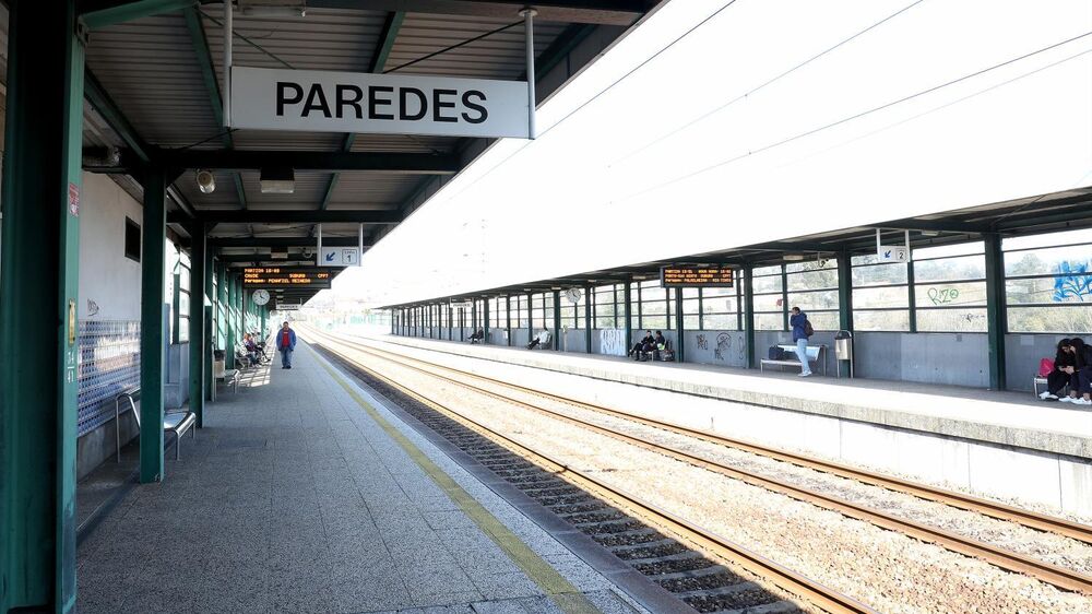 Estação de comboio de Paredes. Linha férrea